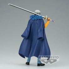 Load image into Gallery viewer, One Piece Trafalgar Law Grandline Series Extra DXF Statue
